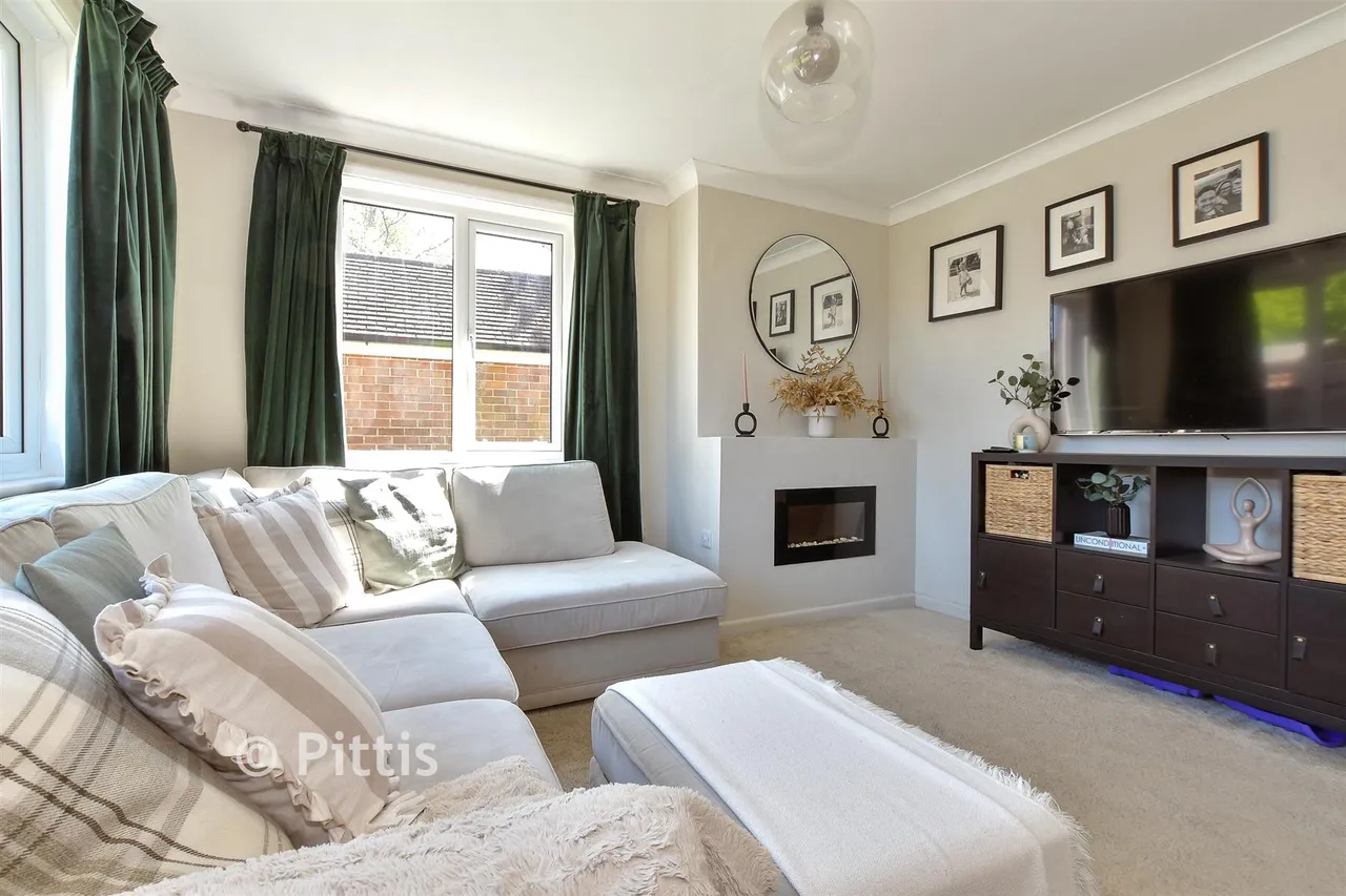 Pellhurst Road, Ryde, PO33, photo 11