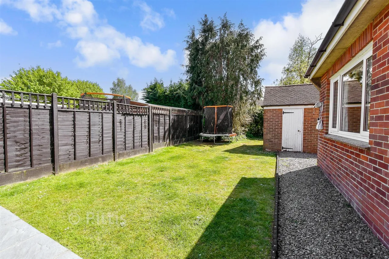 Pellhurst Road, Ryde, PO33, photo 17