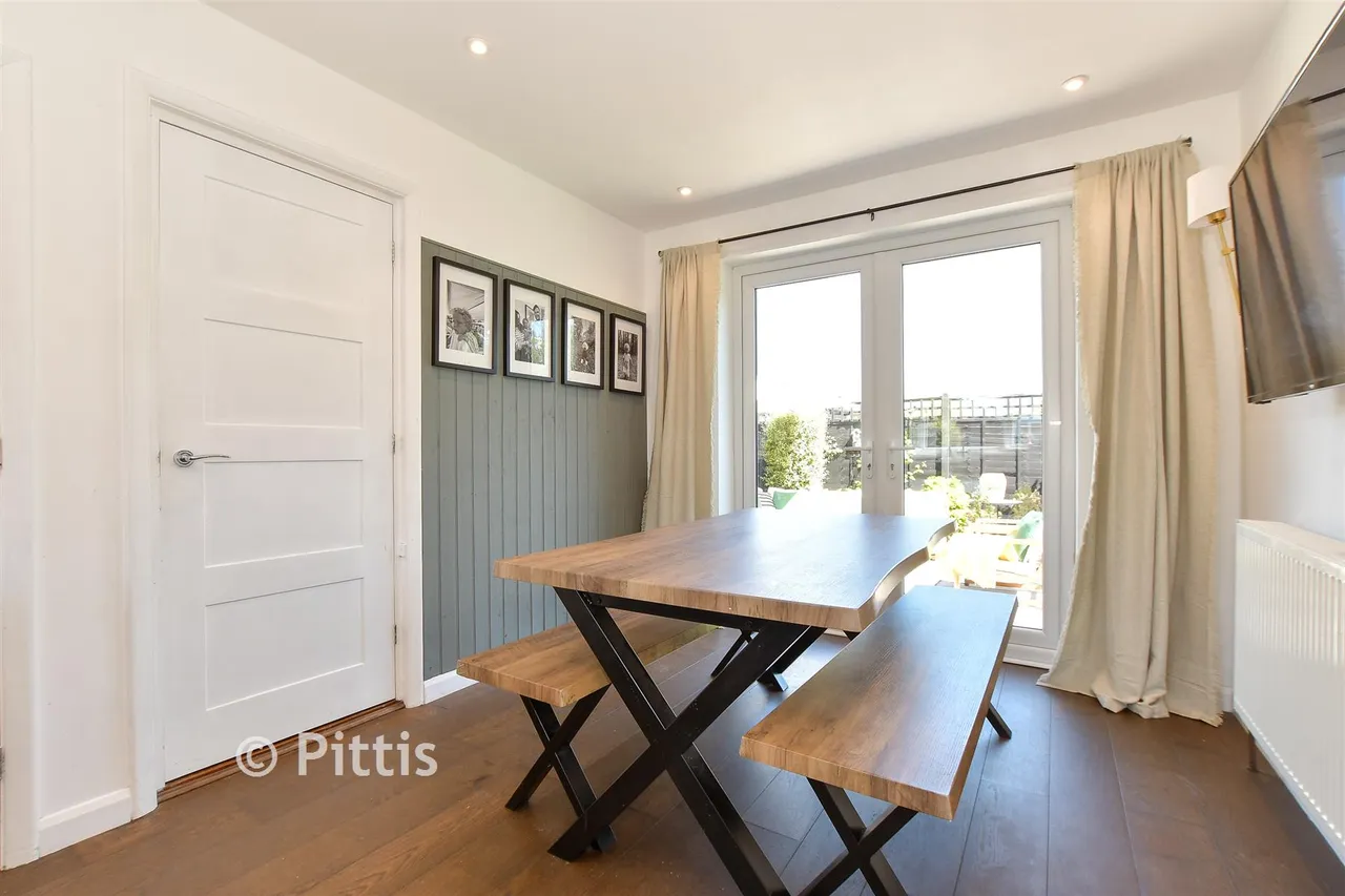 Pellhurst Road, Ryde, PO33, photo 6
