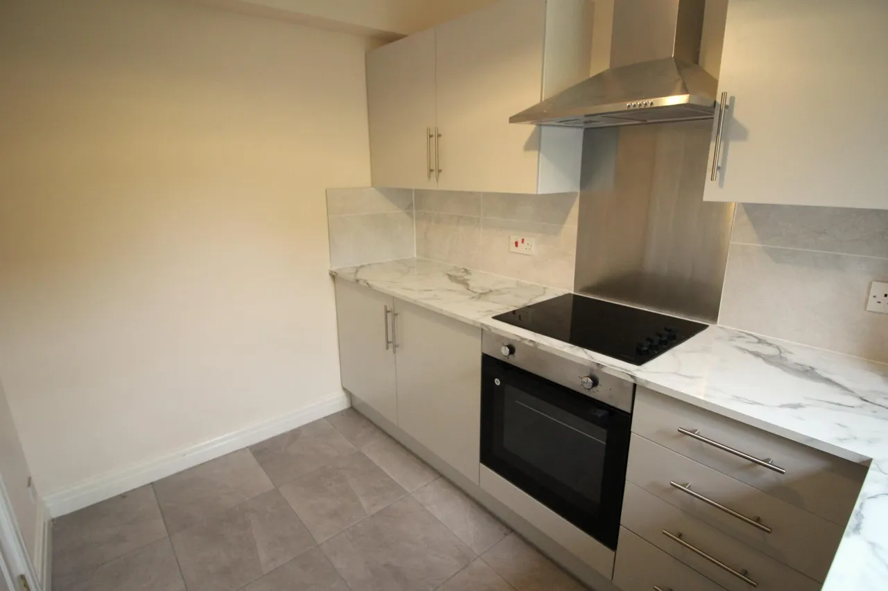 Carrbrook Drive, Royton, OL2, photo 5