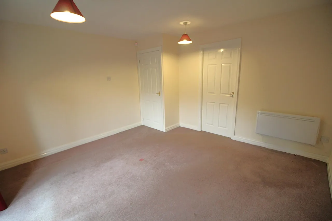 Carrbrook Drive, Royton, OL2, photo 3