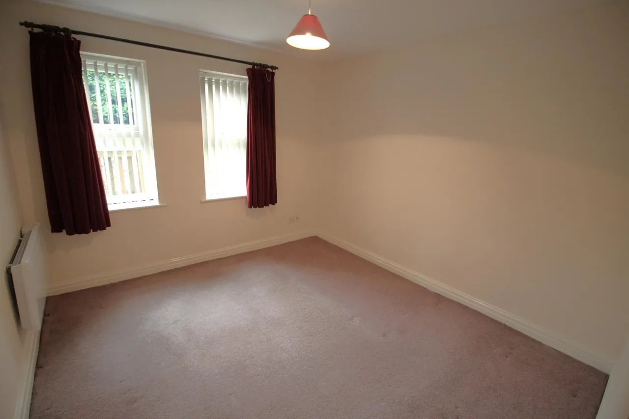 Carrbrook Drive, Royton, OL2, photo 7