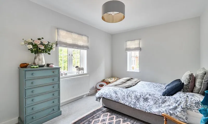 Cunliffe Close, Headley, KT18, photo 12