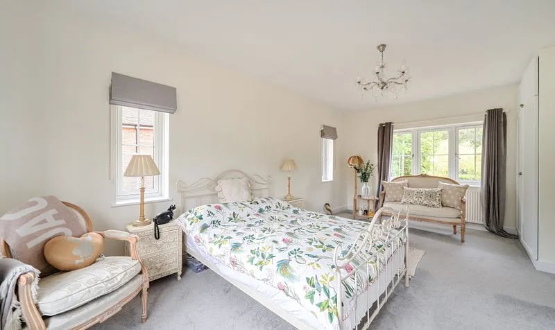 Cunliffe Close, Headley, KT18, photo 11