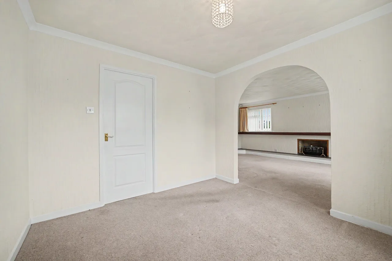 The Yews, Oadby, LE2, photo 11