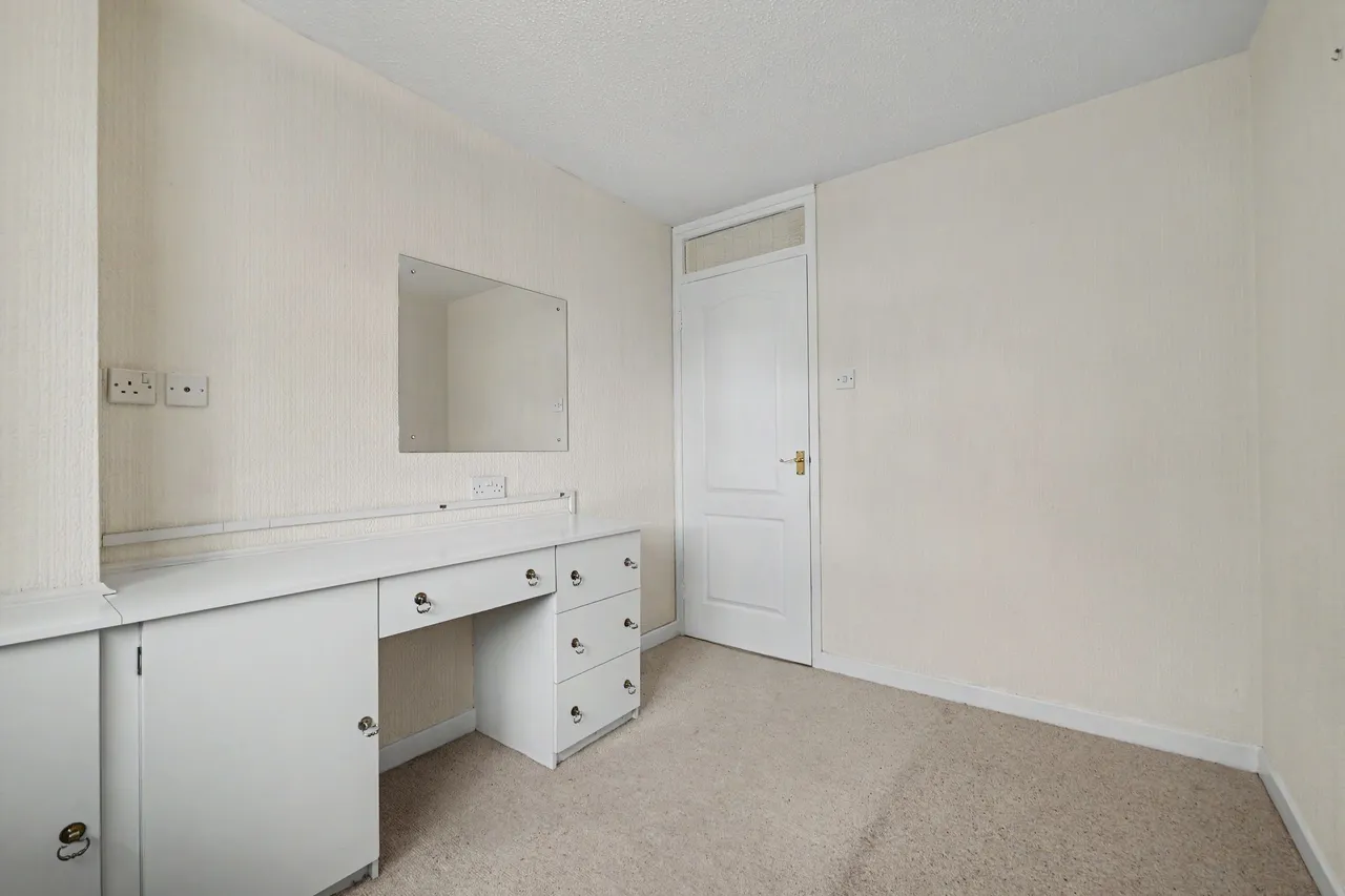 The Yews, Oadby, LE2, photo 18