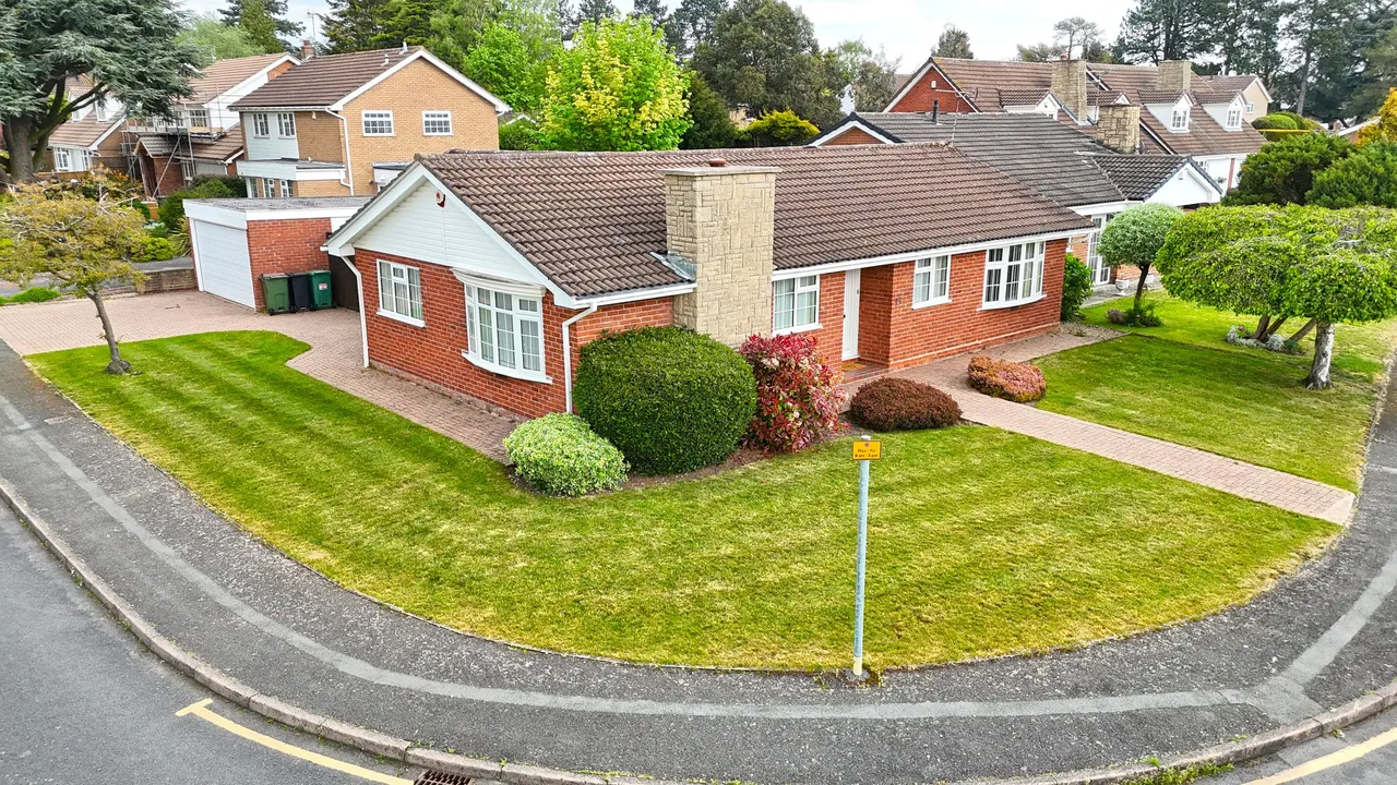 The Yews, Oadby, LE2, photo 26
