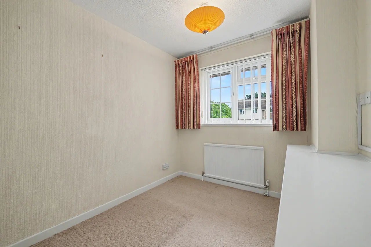 The Yews, Oadby, LE2, photo 21