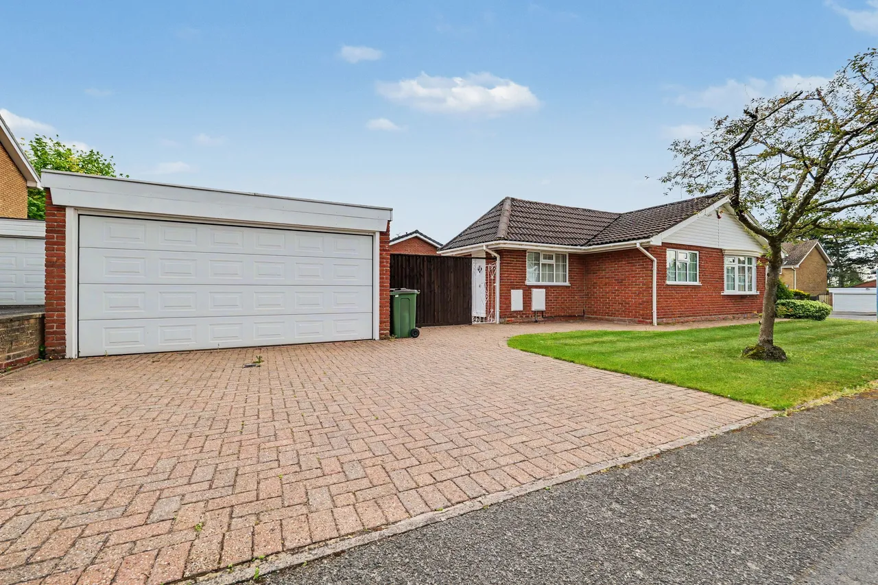 The Yews, Oadby, LE2, photo 27
