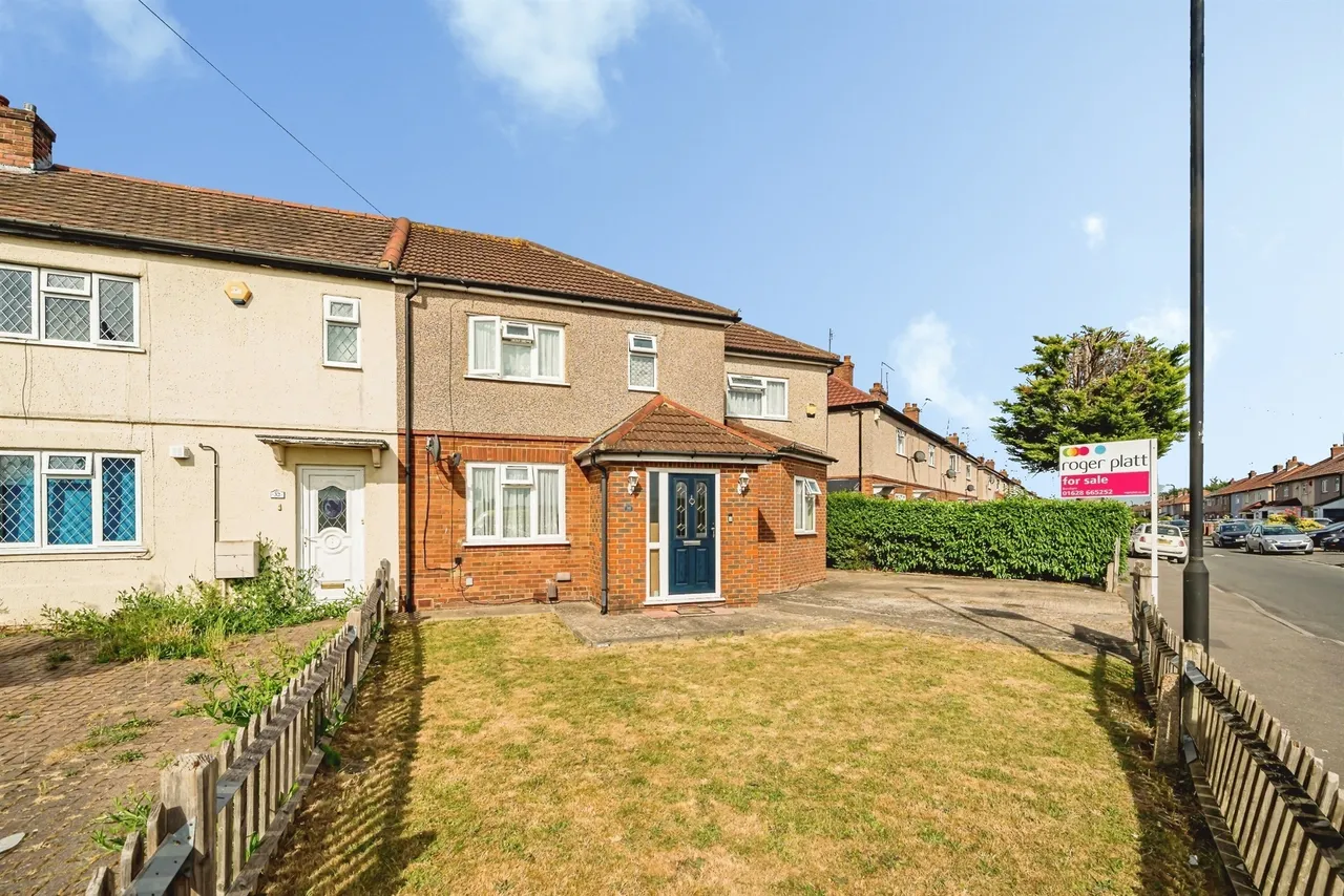 3 bed house for sale — Beechwood Road, SLOUGH