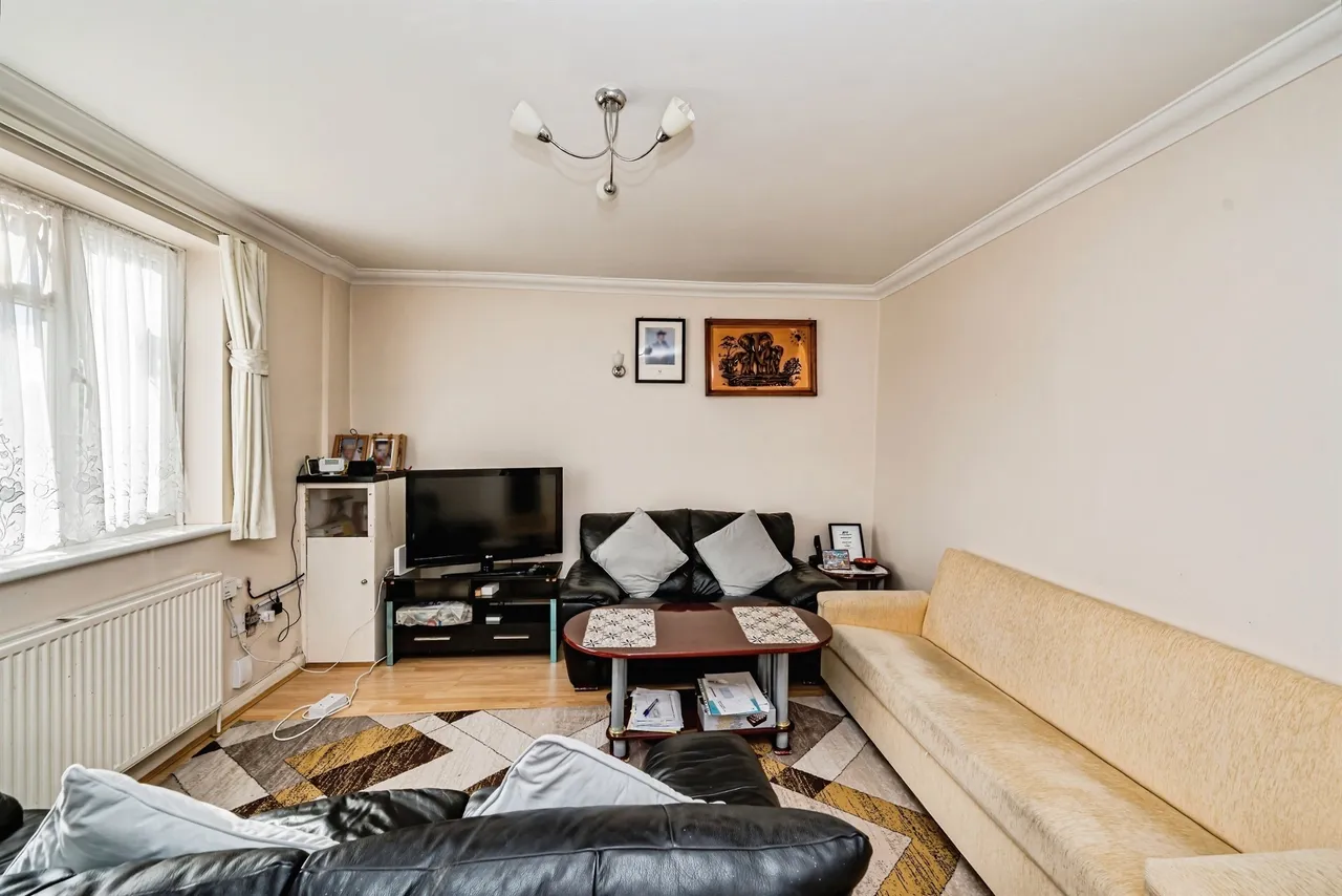 Beechwood Road, SLOUGH, photo 4
