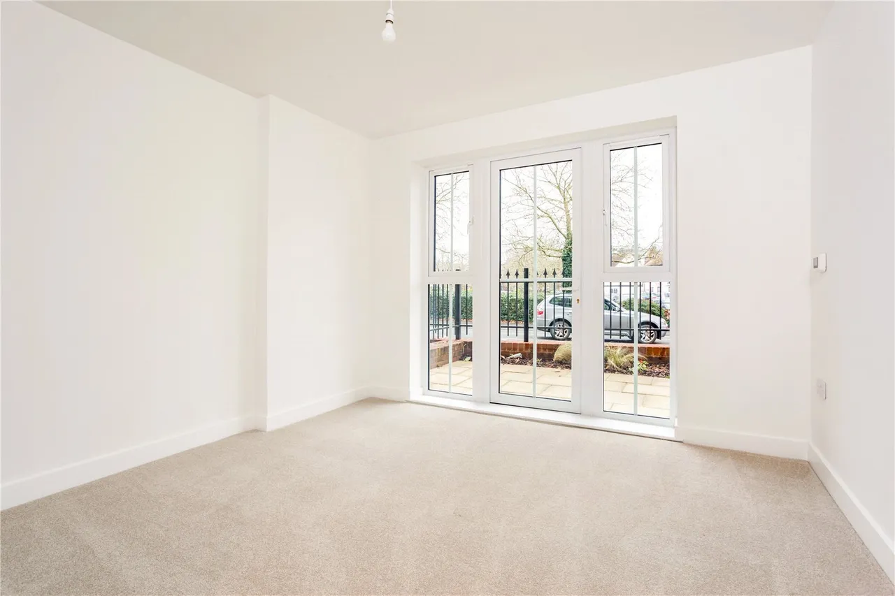 Flambard Way, Godalming, GU7, photo 3