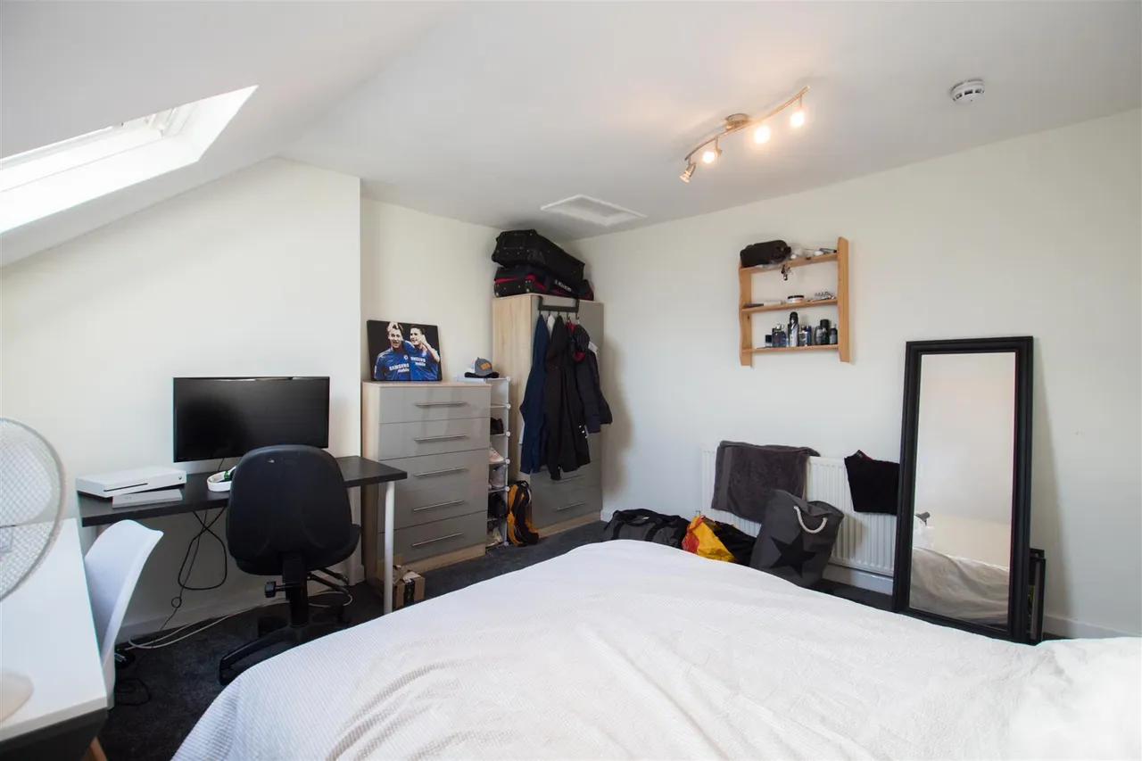 Regent Terrace, Hyde Park, LS6, photo 8
