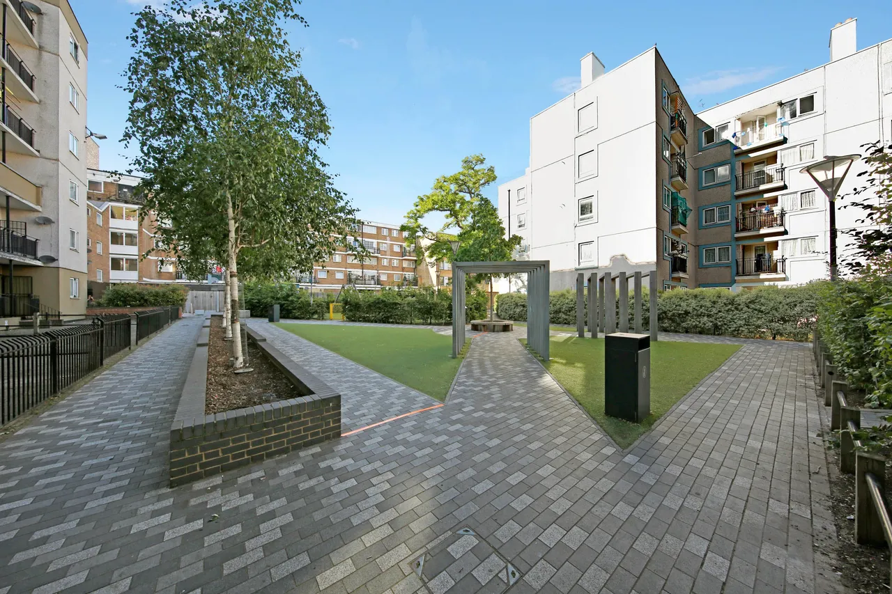 38 Bredel House, St Pauls Way, London, photo 11