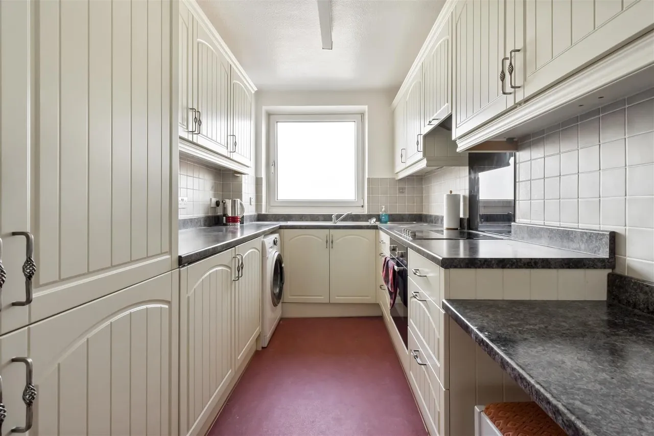 West Parade, Worthing, photo 6