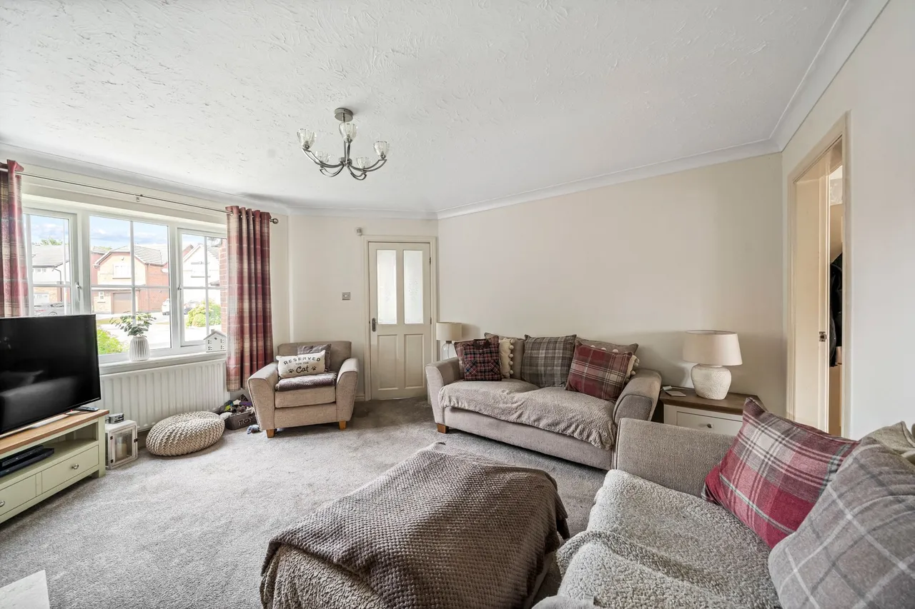 Wotton Drive, Ashton-In-Makerfield, Wigan, WN4 8XR, photo 6