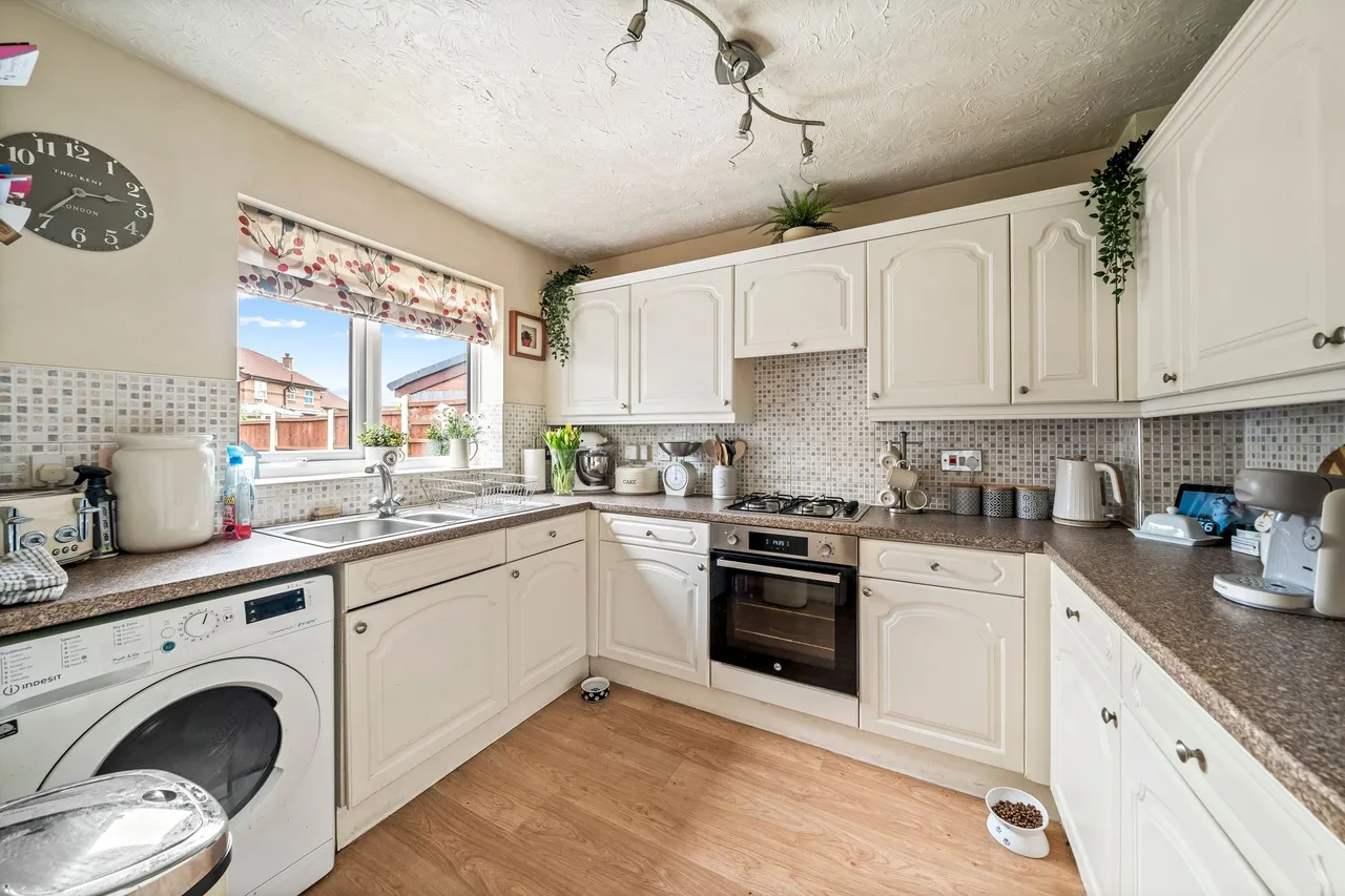 Wotton Drive, Ashton-In-Makerfield, Wigan, WN4 8XR, photo 7