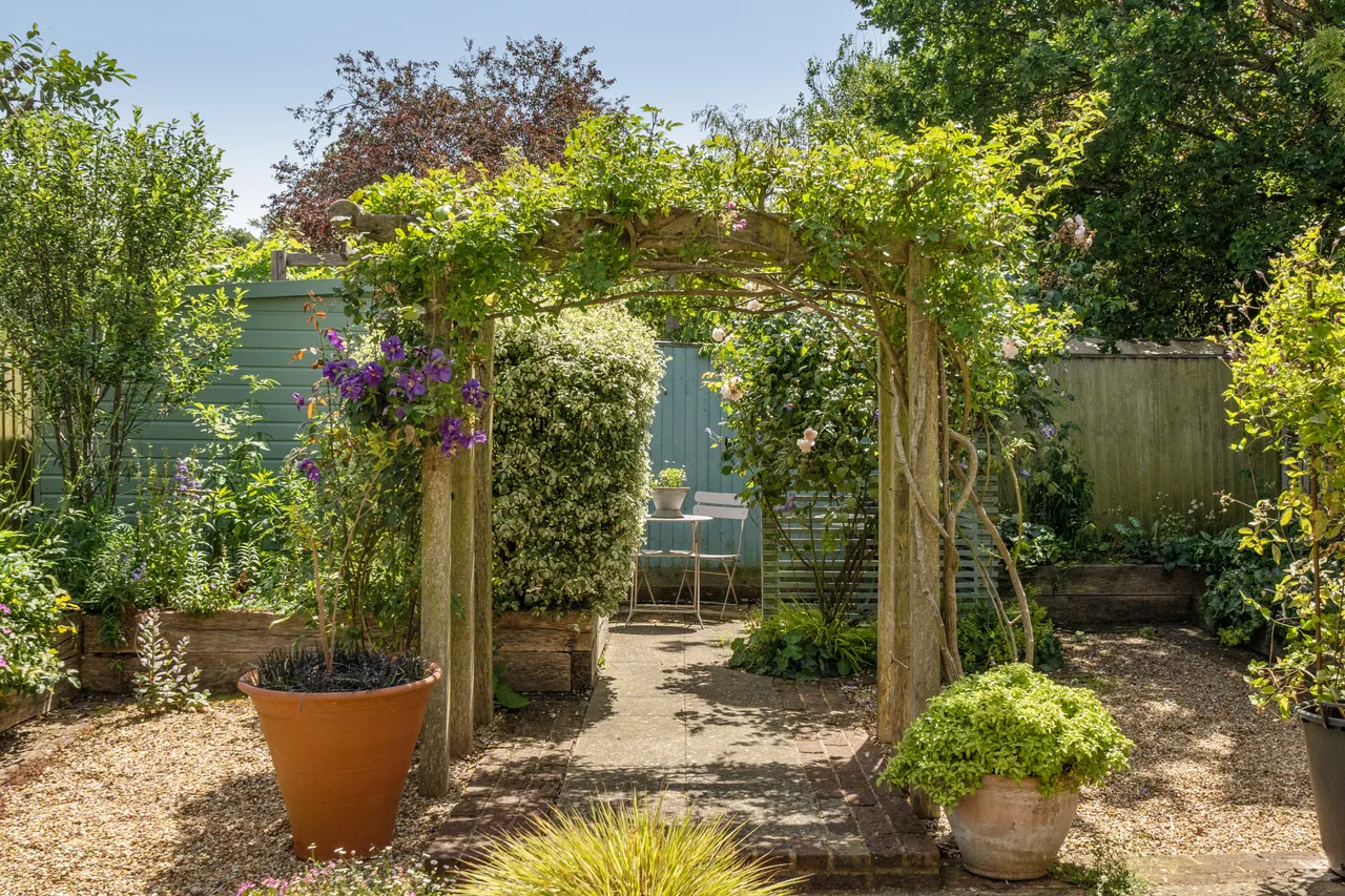 Charlotte Avenue, Chichester, PO19, photo 9