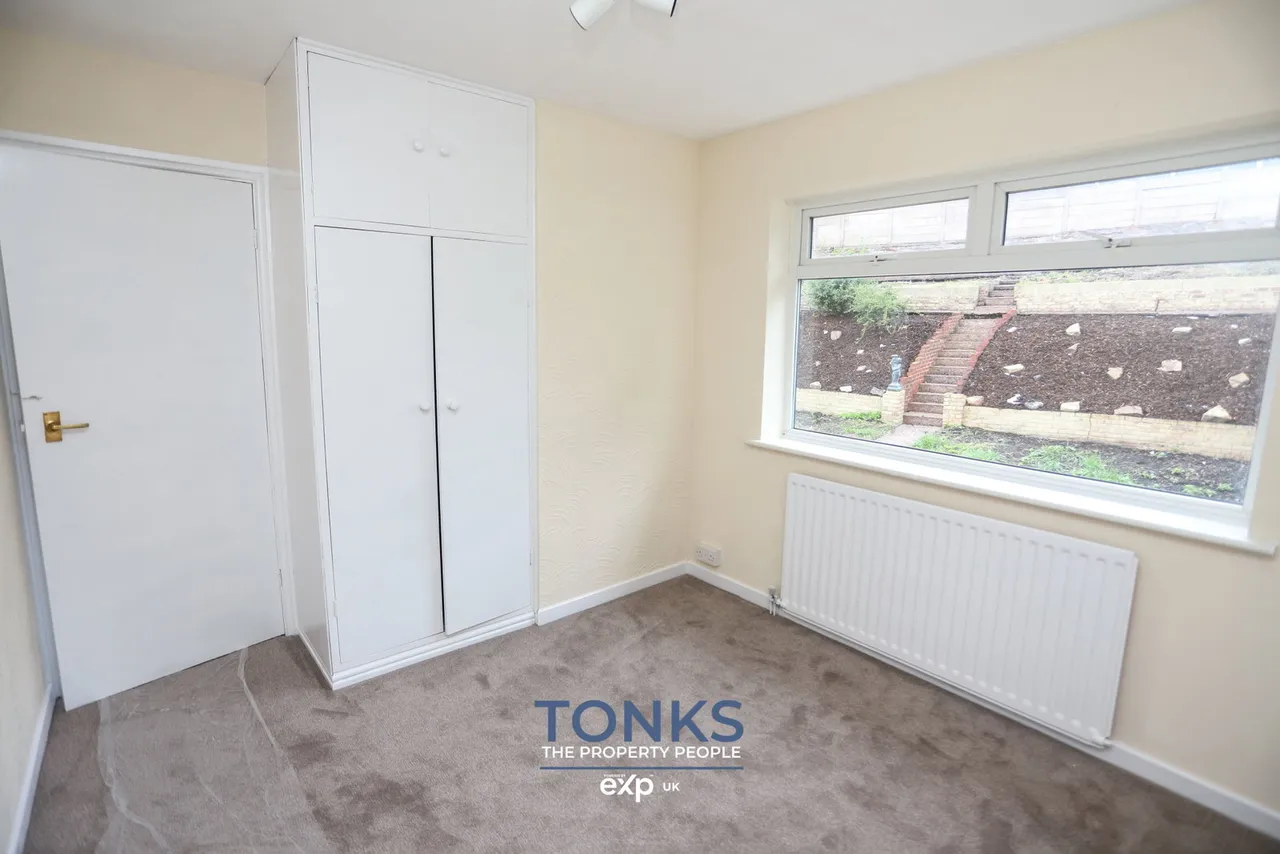 Oldfield Road, Bilston, WV14, photo 15