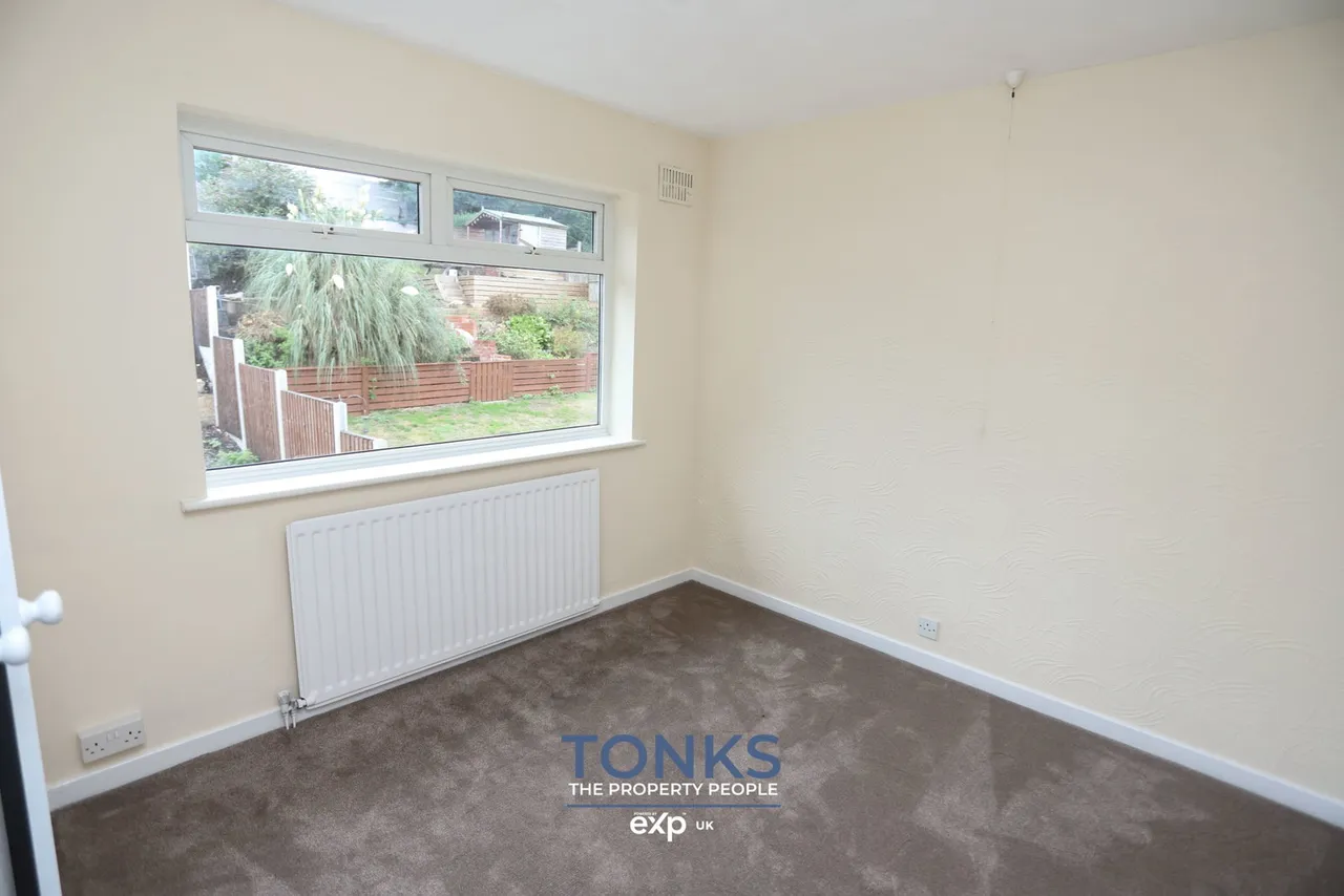 Oldfield Road, Bilston, WV14, photo 14