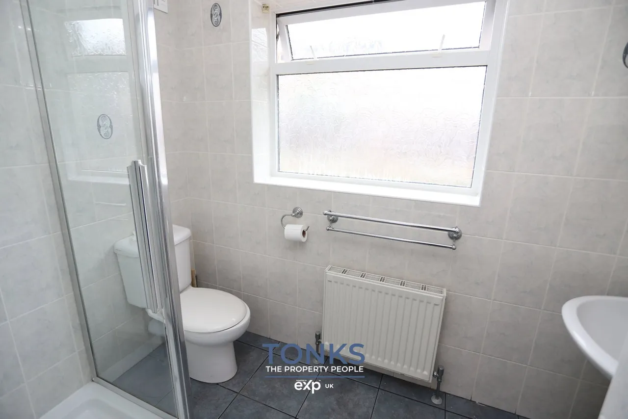 Oldfield Road, Bilston, WV14, photo 17