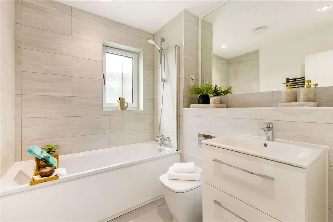 Newtown Road, Warsash, SO31, photo 11