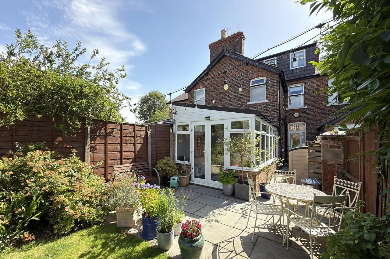 Heyes Lane, Timperley, Cheshire WA15 6EH, photo 6