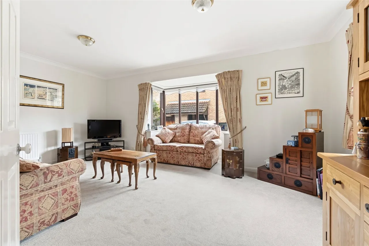 Kingsmead Close, Teddington, TW11 9EP, photo 3