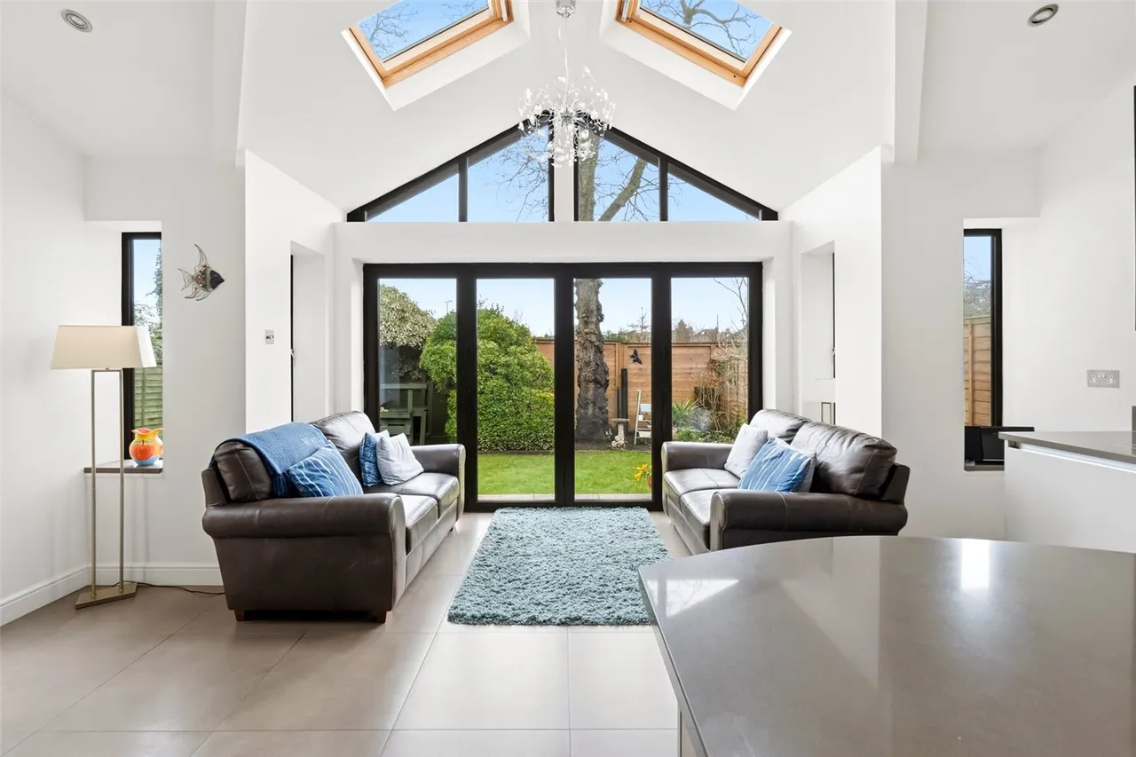 Kingsmead Close, Teddington, TW11 9EP, photo 5