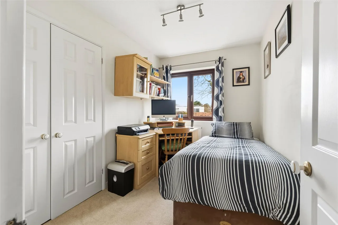 Kingsmead Close, Teddington, TW11 9EP, photo 10