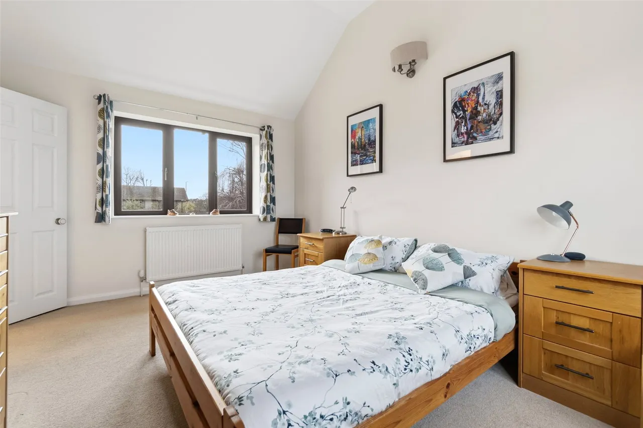 Kingsmead Close, Teddington, TW11 9EP, photo 8