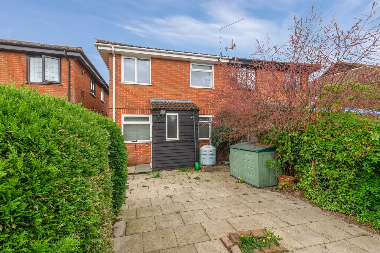1 bed house for sale — Hillary Close, Heybridge, Maldon