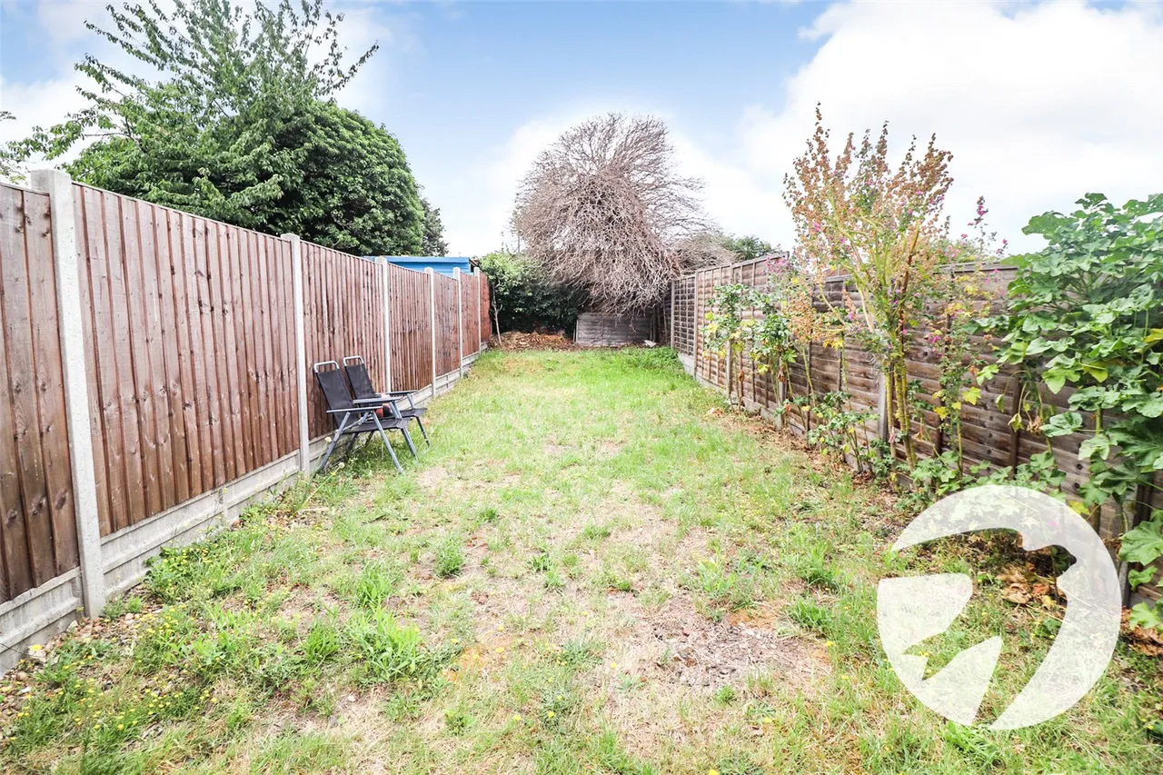 Camrose Avenue, Northumberland Heath, DA8, photo 12