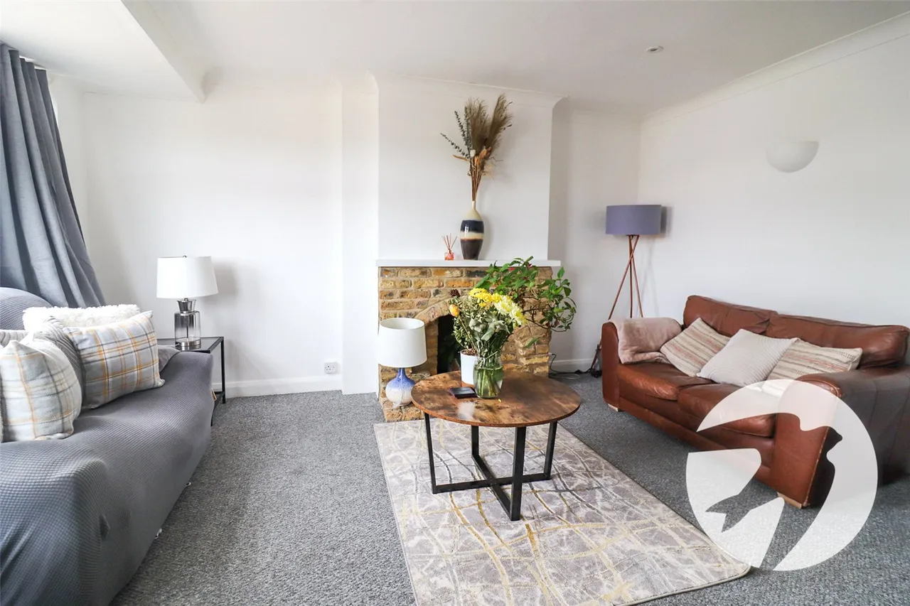 Camrose Avenue, Northumberland Heath, DA8, photo 5