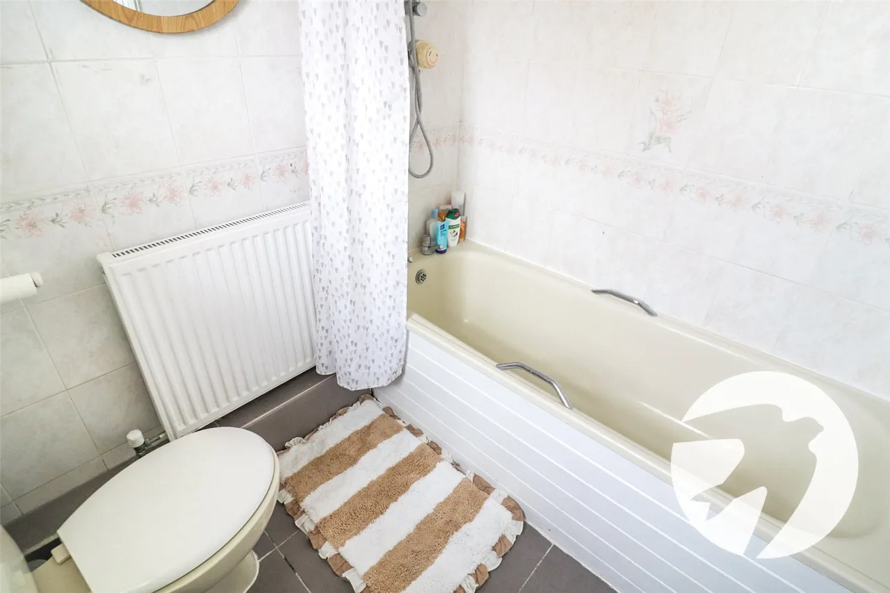 Camrose Avenue, Northumberland Heath, DA8, photo 7