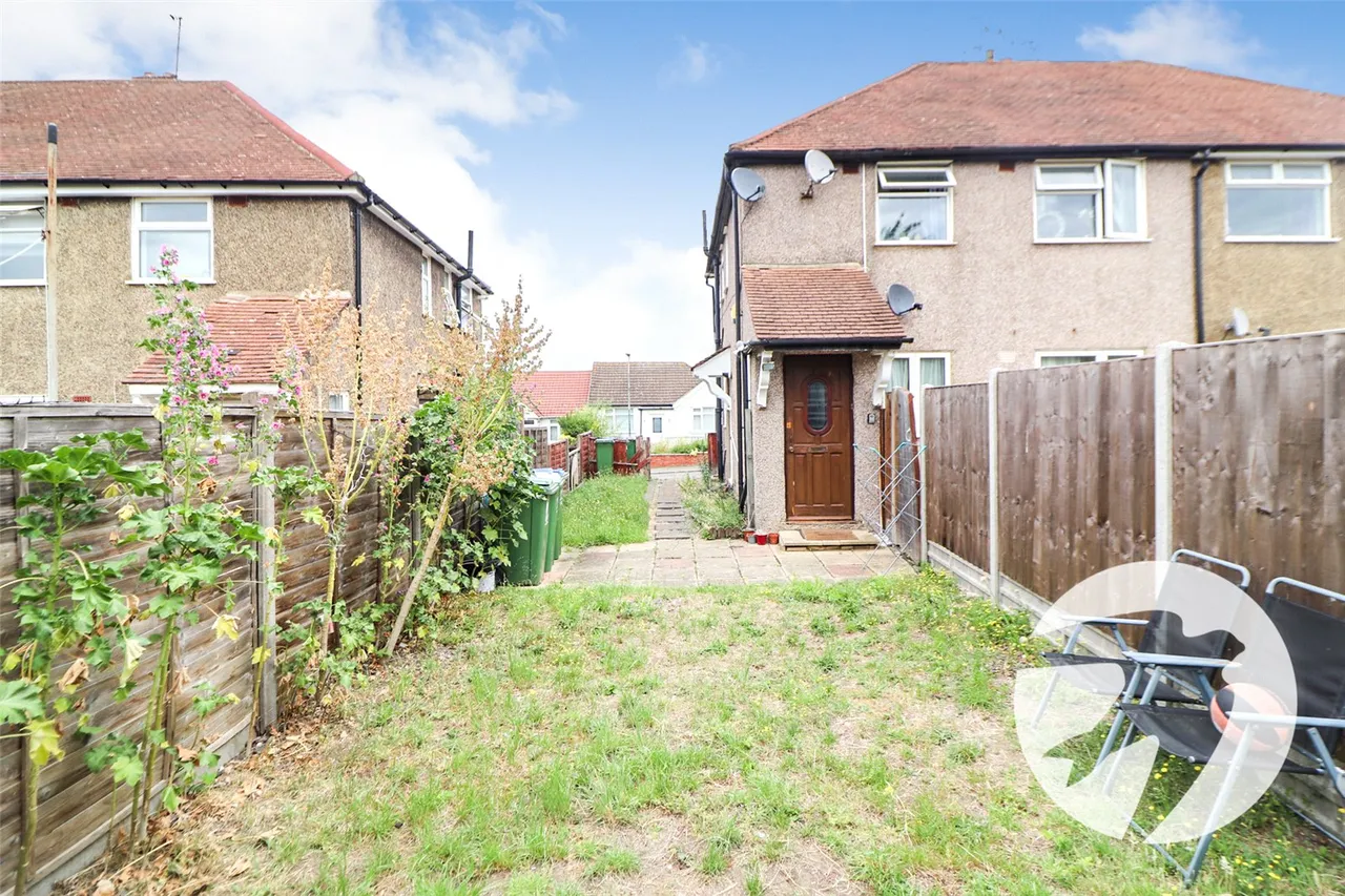 Camrose Avenue, Northumberland Heath, DA8, photo 11