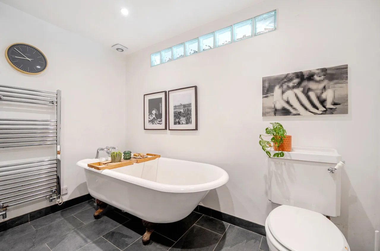 Highfields, Forest Row, East Sussex, RH18 5AJ, photo 5