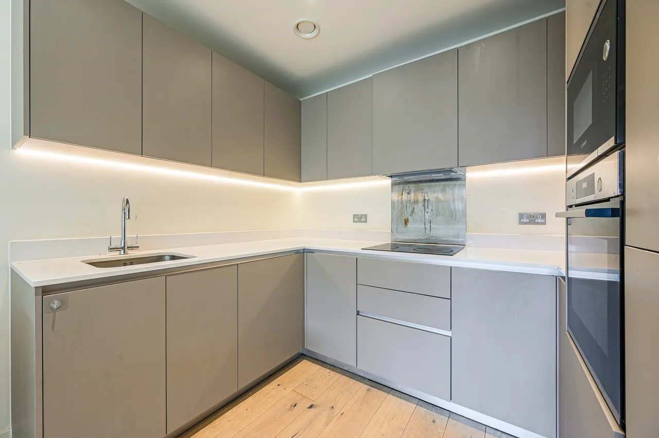 Apartment 18, Amphion House, 5 Thunderer Walk, London, photo 10