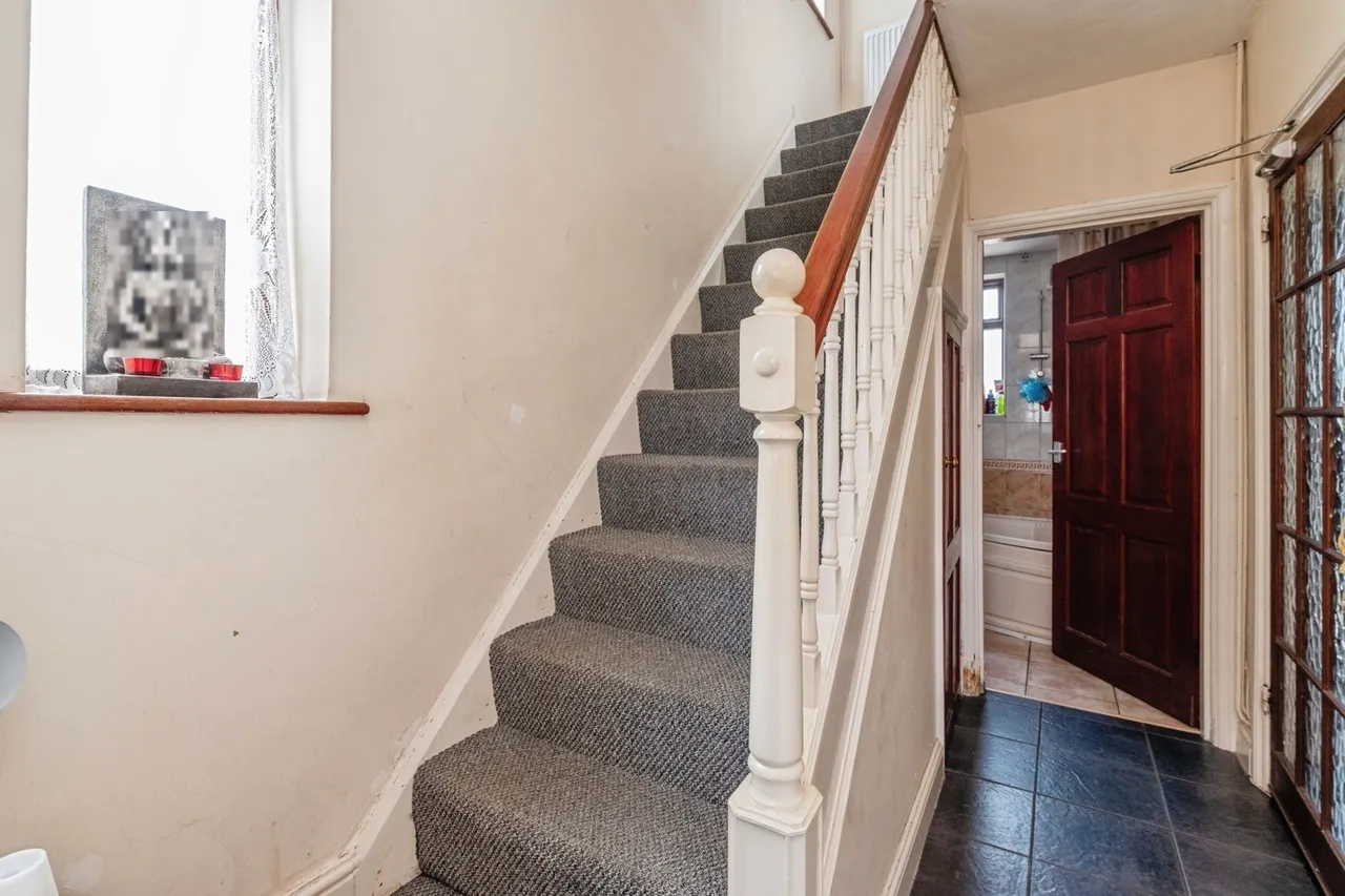 Handel Crescent, Tilbury, Essex, RM18, photo 6