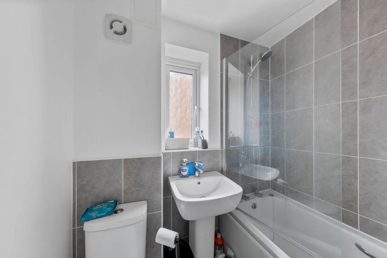 Thornton Drive, Newton-Le-Willows, Newton-Le-Willows, WA12 9GZ, photo 13