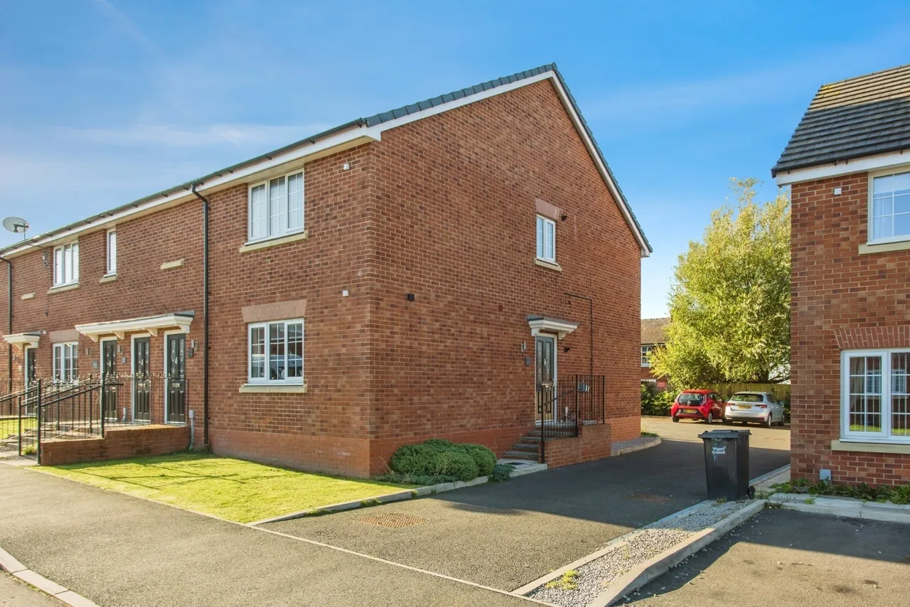 2 bed flat for sale — Broadleaf Crescent, Standish, Wigan, Greater Manchester, WN6