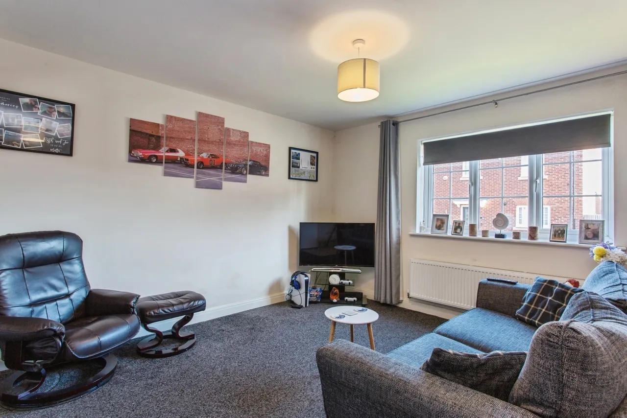 Broadleaf Crescent, Standish, Wigan, Greater Manchester, WN6, photo 2