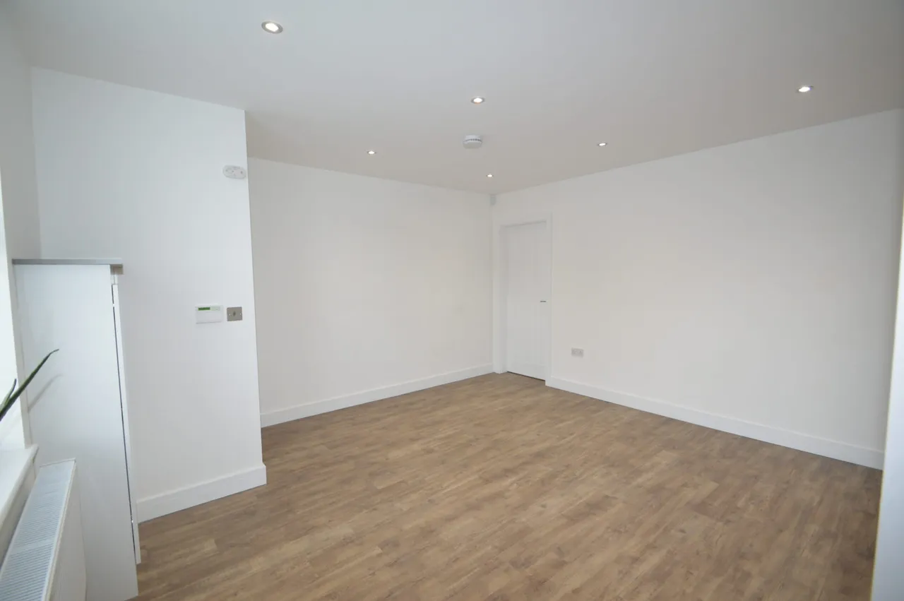 Hollins Lane, Bury, BL9, photo 8