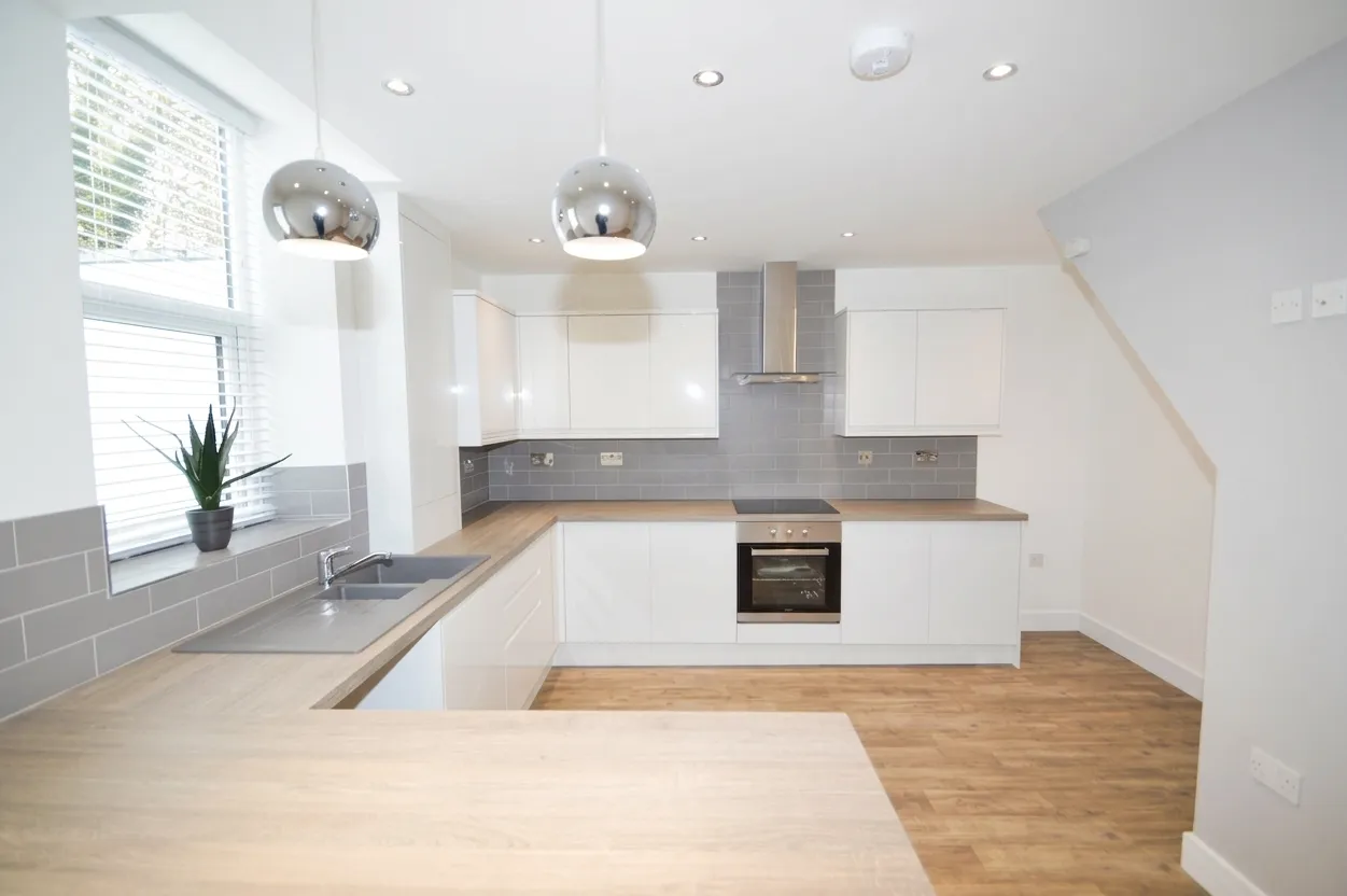 Hollins Lane, Bury, BL9, photo 5