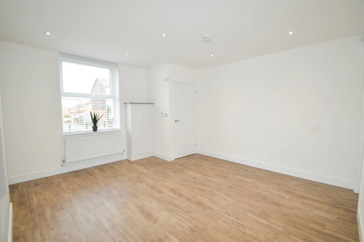 Hollins Lane, Bury, BL9, photo 7