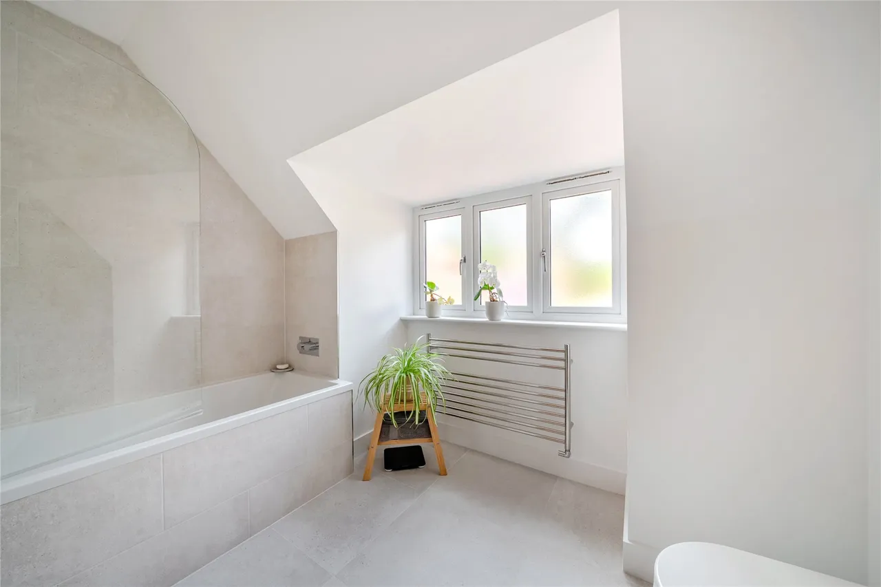 The Ridgeway, Lightwater, GU18, photo 17