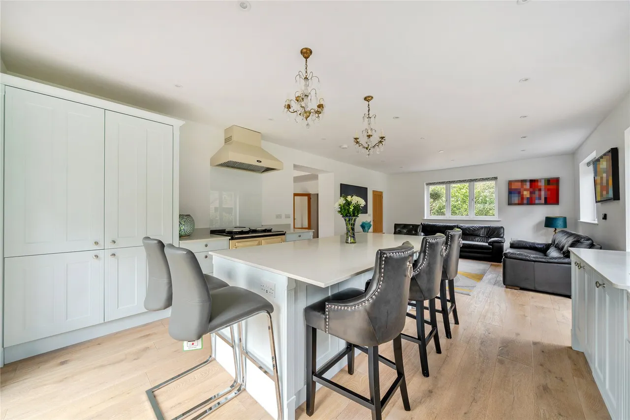 The Ridgeway, Lightwater, GU18, photo 4