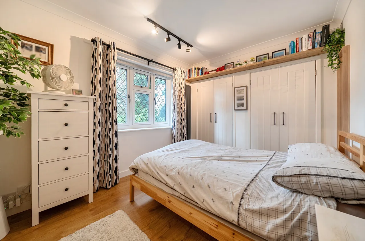 Branksome Park Road, Camberley, Surrey, GU15 2AE, photo 6