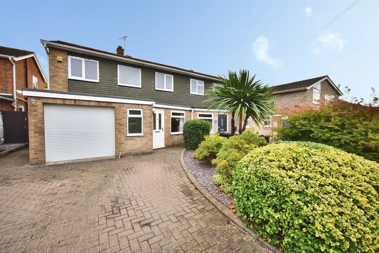 3 bed house for sale, Bramley Road, East Peckham, TN12