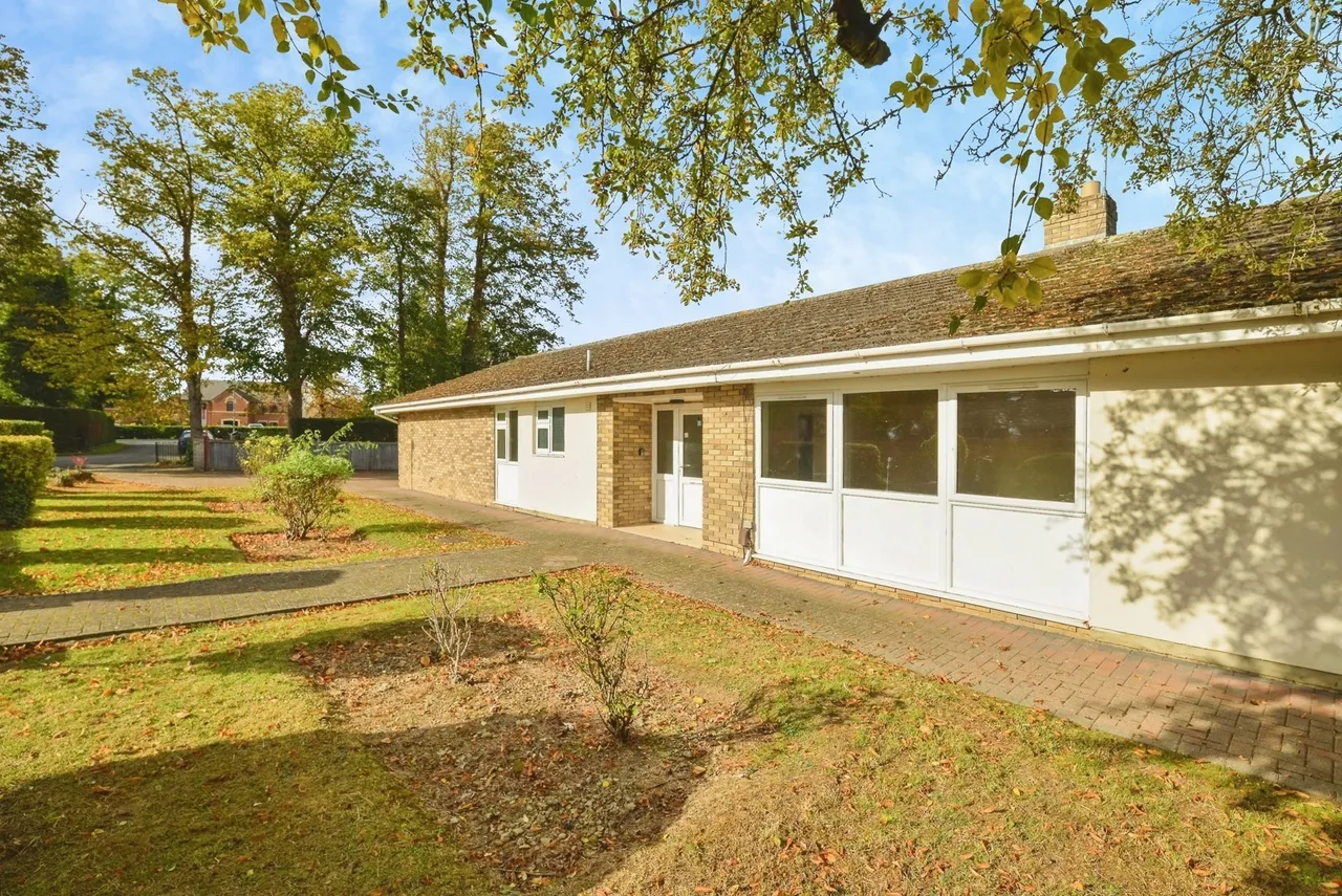 Pine Tree Grove, Middleton St. George, DL2, photo 2